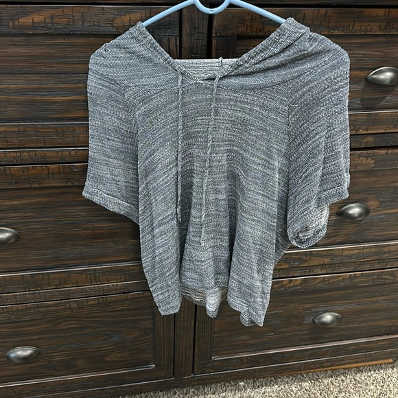 CEDAR TREE - Picture 1 of 3